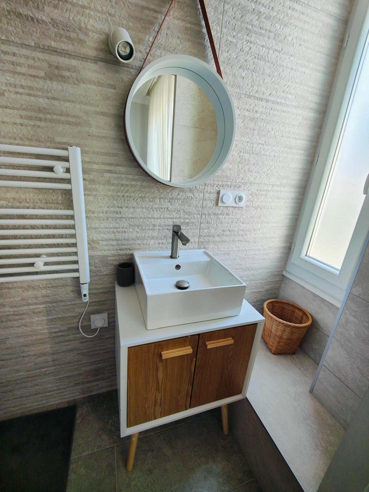Self-Checkin Town House - Rooms To Rent In A Beautiful Modern Town House - Not A Hotel - Location De Chambres Avec Arrivee En Autonomie - Extra Fee For Sheets And Towels - Private Parking - Check Your Plateform Inbox And Follow Check-In Instructions Saint-Romain-en-Gal Екстер'єр фото